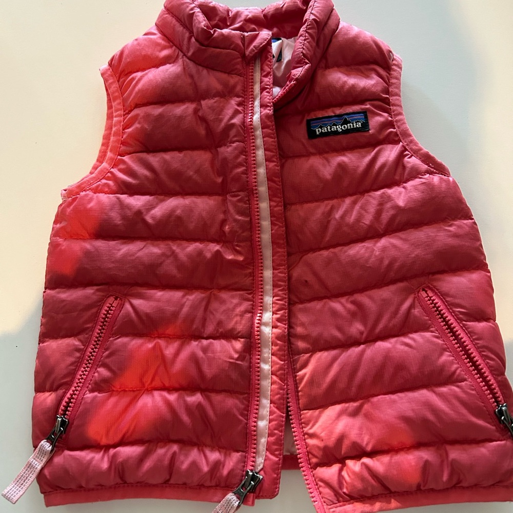 Patagonia pink vest . 12-18 month
